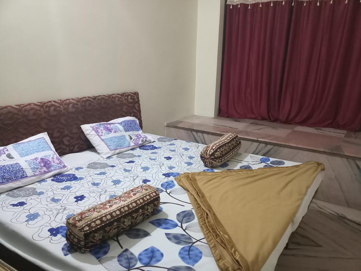 Hotel Ek 3*